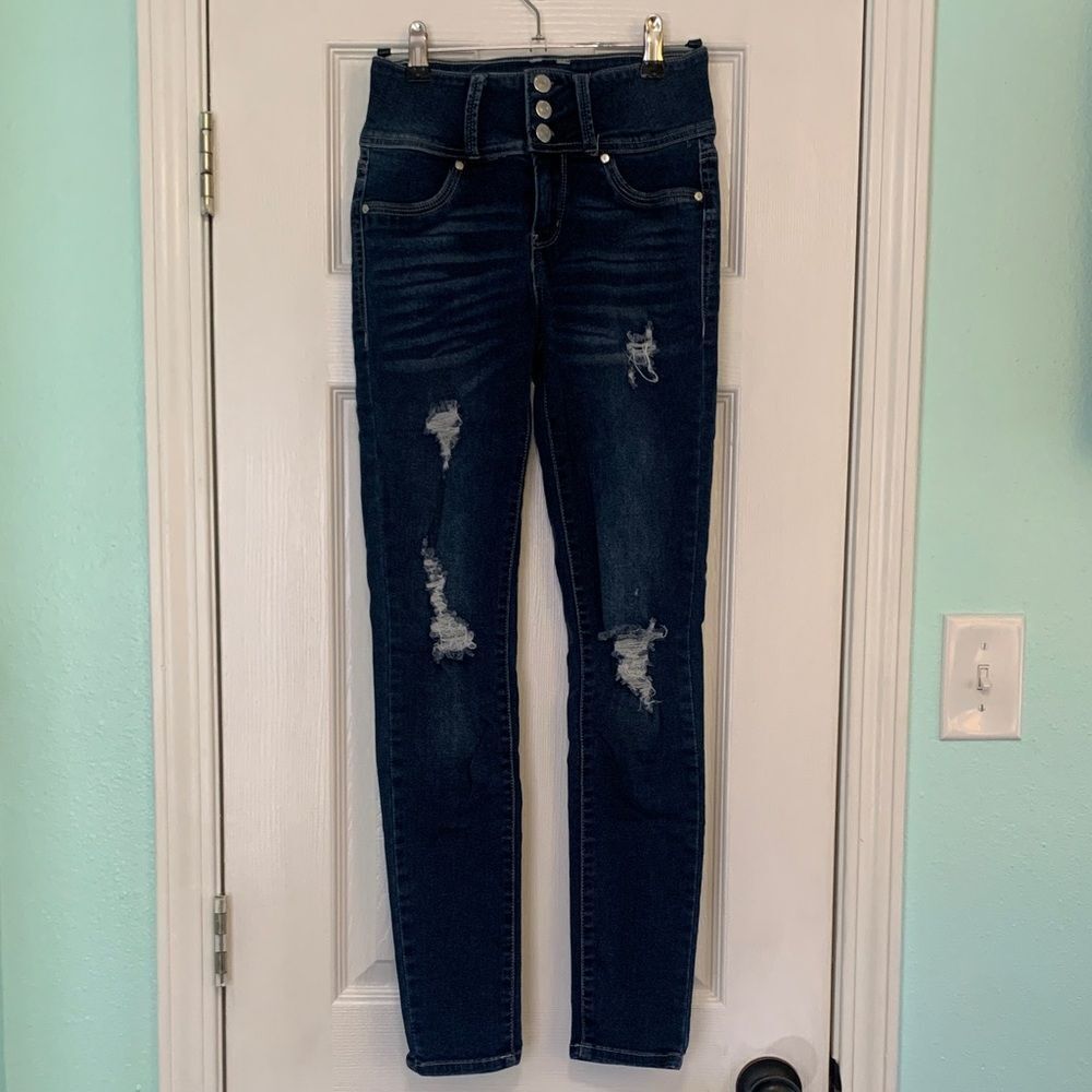 Wallflower The Sassy High Rise distressed dark wash jeans Size 3 Regular